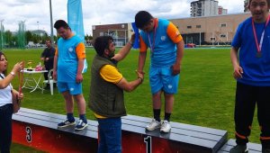 Kocasinan'ın özel sporcuları, madalyalara ambargo koydu