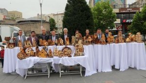 Kuş Evi Sergisi açıldı