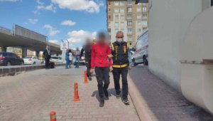 Oto fareleri polisten kaçamadı