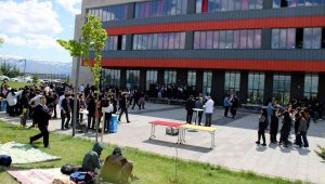 Tekden öğrencilerinden anlamlı hareket