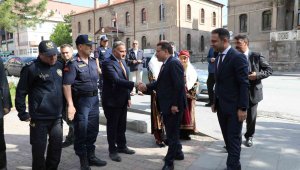 Vali Çiçek, Develi'de ilçe protokolü ve muhtarlarla bir araya geldi