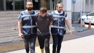 Aranan şahıs bazanın altından çıktı