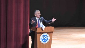 Başkan Büyükkılıç, ilk mezunların heyecanına ortak oldu