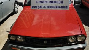 Düz kontakla çalınan aracı polis buldu