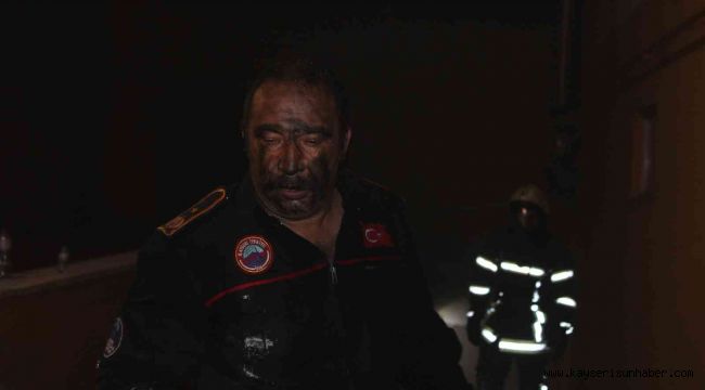 Kayseri'de 14 katlı binada yangın: 30 kişi tahliye edildi, 16 kişi hastanelik oldu