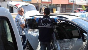 Kayseri'de silahlı saldırıya uğrayan 2 kişi yaralandı