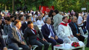 Abdullah Gül Üniversitesi 5. mezunlarını verdi