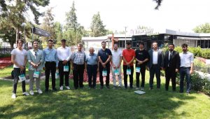 Büyükşehir'in Talas Gençlik Merkezi, YKS'de üstün başarı gösterdi