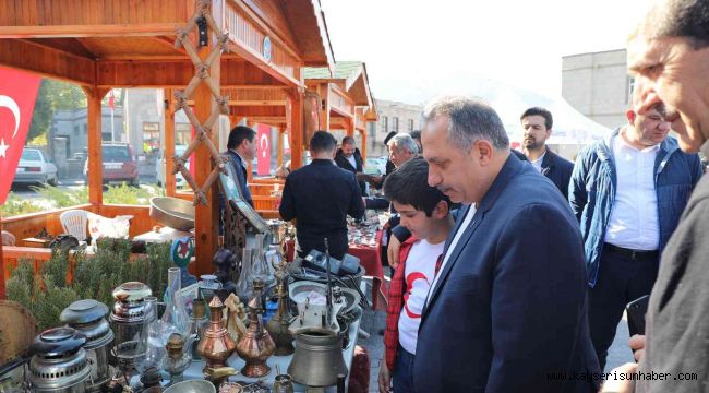 Talas'ın vazgeçilmezi 'Antika Pazarı' hız kesmeden devam