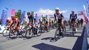 Usta bisikletçiler pedalları Develi'den Yahyalı'ya çevirdi