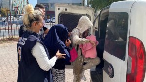 'Hırsızlık' suçundan aranan kadın çatıdaki özel bölmede yakalandı