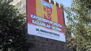 Başkan Büyükkılıç'tan şehrin takımına "pankartlı" destek