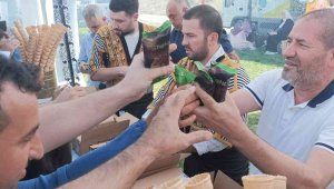 Kahramanmaraşlılar Kültür ve Sanat Festivali'nde ücretsiz dondurma dağıtıldı