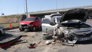 Kayseri'de 4 araçlı zincirleme kaza: 4 yaralı