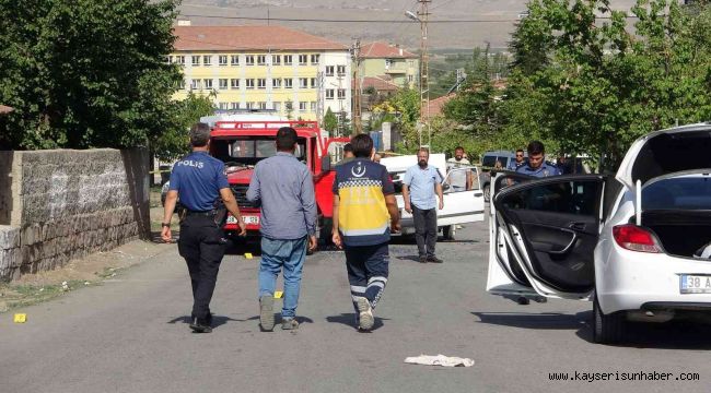 Kayseri'de husumetli iki grup birbirine girdi: 1'i silahla, 4 yaralı