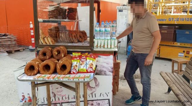 Polis simitçi kılığına girdi, hırsızlık şüphelisi kadını yakaladı