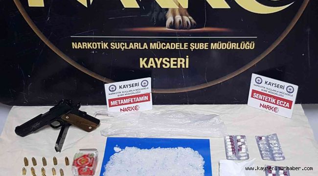 Uyuşturucu taciri kovalamaca sonucu yakalandı