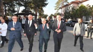 Başkan Büyükkılıç, Kariyer Günleri'nde öğrencilerle buluştu