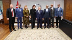 Başkan Büyükkılıç'a ziyaretçi yoğunluğu