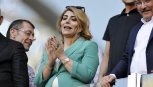 Berna Gözbaşı: "Zorlama bir penaltıyla maçın seyri değişti"