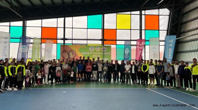 Büyükşehir'in heyecan dolu Tenis Defi Ligi'ne 200 sporcu katıldı