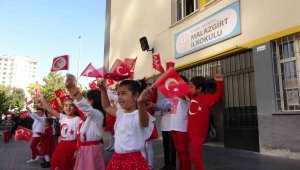 Okullarda 'Cumhuriyet' coşkusu