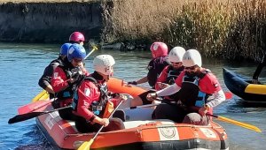 Tomarza Zamantı Irmağı'nda Foto Bot Safari Yapıldı