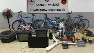 Uyuşturucu aranan evden çalıntı malzemeler de çıktı