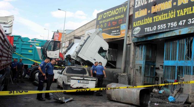 Yakıt tankı patladı: 4 yaralı