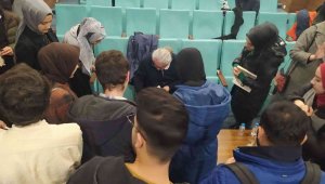 AÖB Kitap Okuma Akademisi'nin konuğu Şair Ali Ural oldu