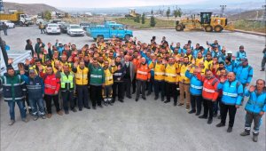 Başkan Çolakbayrakdar: "Türkiye'ye örnek olan belediyeyiz"