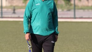 Develigücü Antrenörü Sebahattin Tekin istifa etti