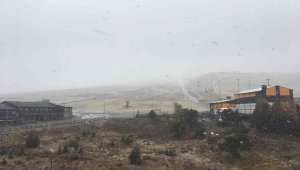 Erciyes'te kar etkili oldu