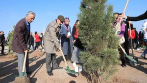 Kayseri'nin Denizi Kuşçu'da, ağaç dikme etkinliği gerçekleştirildi