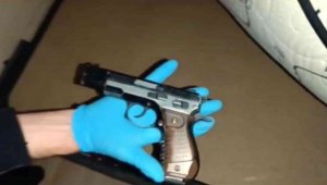 Uyuşturucu operasyonunda asansör kabininden hassas terazi çıktı