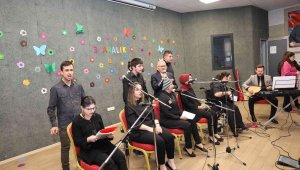 Başkan Büyükkılı. Engelsiz Yaşam Merkezi'nde Özel Vatandaşlarla Buluştu