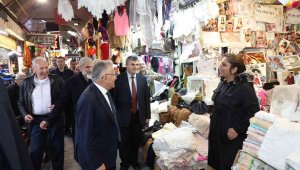 Başkan Büyükkılıç, tarihi kapalı çarşı ve kazancılar çarşısı esnafını ziyaret etti