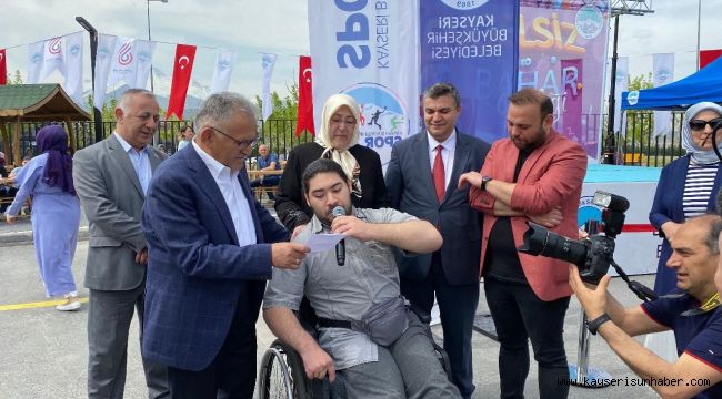 Başkan Büyükkılıç'tan 3 Aralık Dünya Engelliler Günü Mesajı