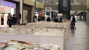 KUMSmall AVM'de 'Kitap ve Hediyelik Eşya Fuarı' açıldı