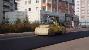 Melikgazi Belediyesi asfalt çalışmalarına hız kesmeden devam ediyor