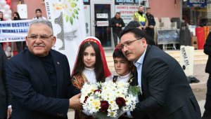 Başkan Büyükkılıç İle Vali Çiçek'ten Sarıoğlan'a 'yatırım' çıkarması