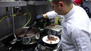 Bu da vişneli kuzu incik