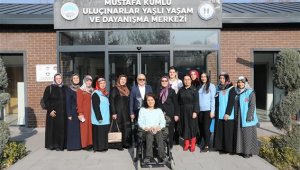 İl Müftüsü Akkuş'tan Ulu Çınarlar Yaşlı Yaşam ve Dayanışma Merkezi'ne ziyaret