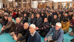 Kayseri'de Regaip Kandili'nde camiler doldu