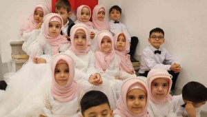Kur'an kurslarındaki minik öğrencilerin karne heyecanı