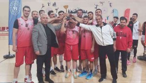 Melikgazi Belediyespor Kulübü, basketbol büyükler final maçından şampiyon ayrıldı