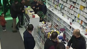 "Sıra beklemem" dedi, eczaneyi dağıttı