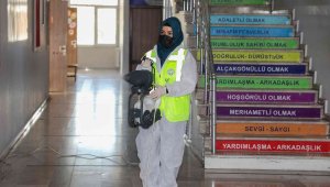 Talas'taki okullarda yarıyıl tatili temizliği