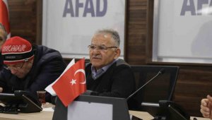 Başkan Büyükkılıç, Vali Çiçek başkanlığında Deprem Kriz Masası'na katıldı