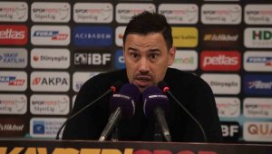 Çağdaş Atan: "Bugün çok büyük bir takımı mağlup ettik"